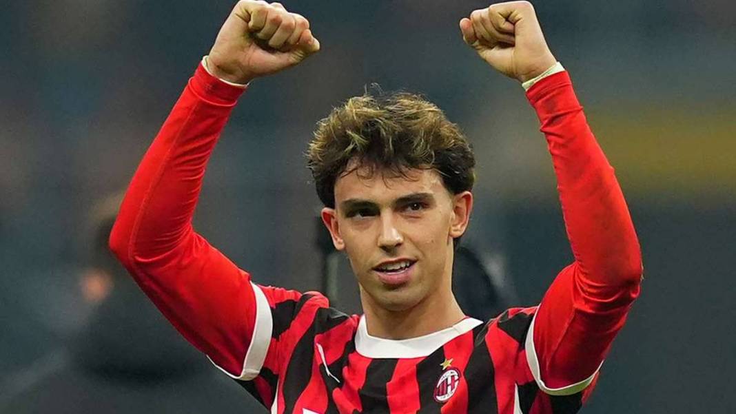 Mourinho'dan gelen teklifi elinin tersiyle itmişti! Okan Buruk 100 milyon euroluk dünya starını getiriyor. Hayırlı olsun 2